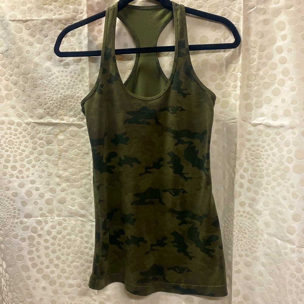50 -Lululemon Cool Racerback
Savasana Camo Fatigue Green - size 4